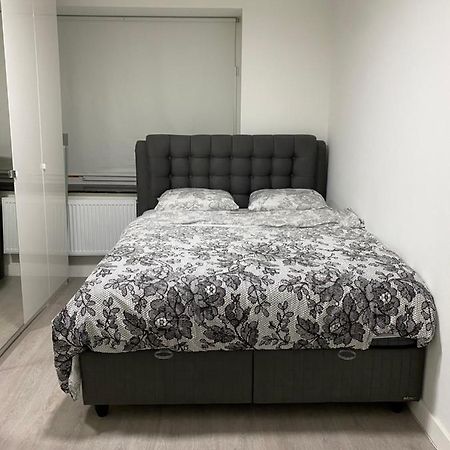 Appartement Deux Chambres Pres De Atomium Brussel Eksteriør bilde
