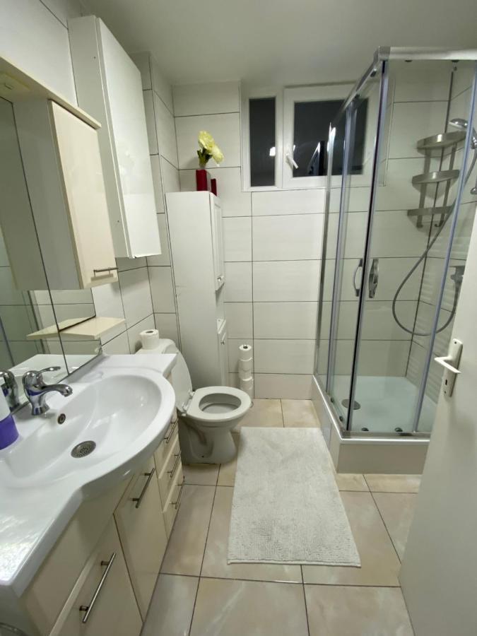 Appartement Deux Chambres Pres De Atomium Brussel Eksteriør bilde