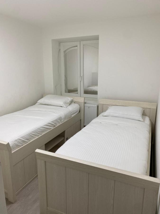 Appartement Deux Chambres Pres De Atomium Brussel Eksteriør bilde